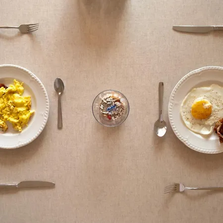 Moma 4*